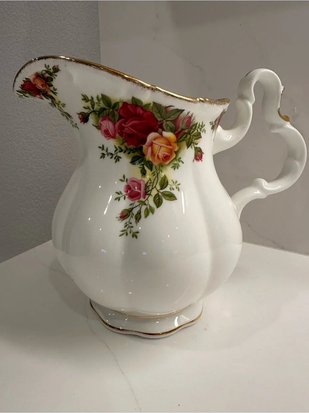 Vintage Royal Albert Old Country Roses Large Pitcher Jug Bone China England 7”